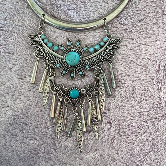 SILVER AND TURQUOISE NECKLACE - Picture 2 of 5